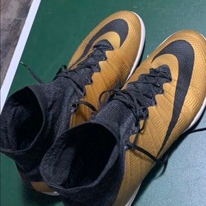 Nike indoor cleats